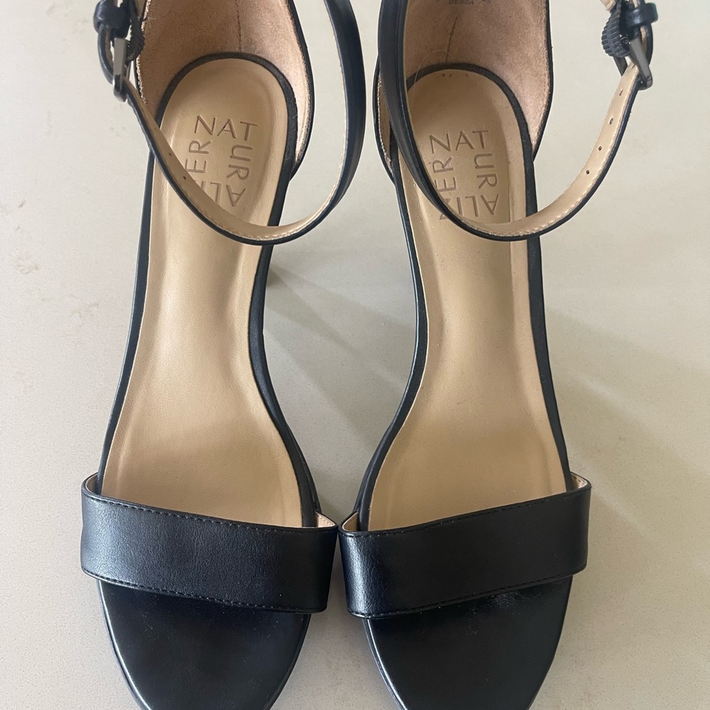 Naturalizer Elegant Black Sandals